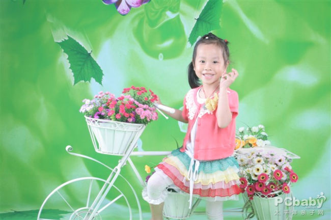 女兒的照片書已經好幾本了，暫時不做這類產品，不過臺歷和賀卡是要嘗試的